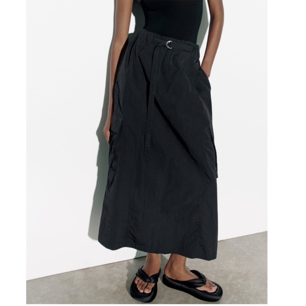 ZARA NWT NYLON CARGO SKIRT 🍒 - Picture 2 of 9